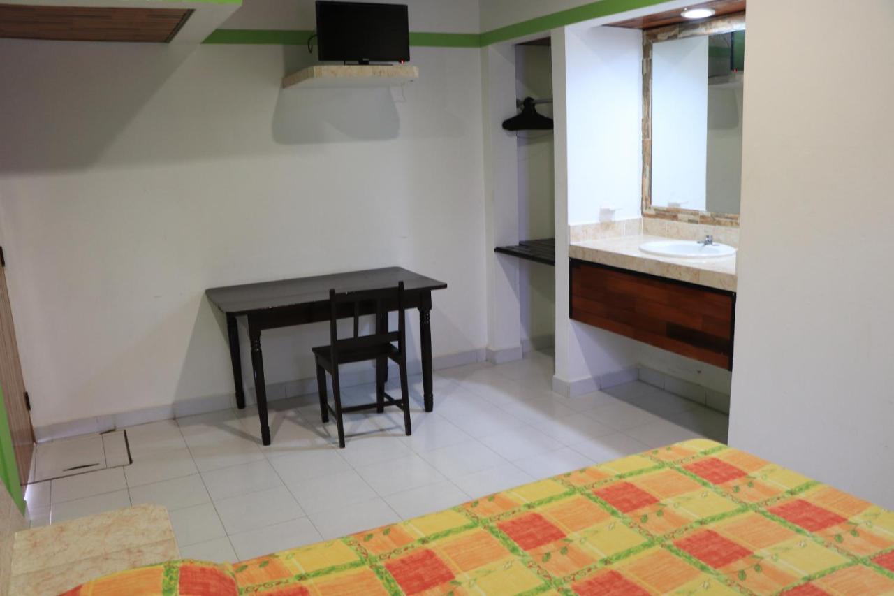 Hotel Quinta Santa Elena Palenque Eksteriør billede