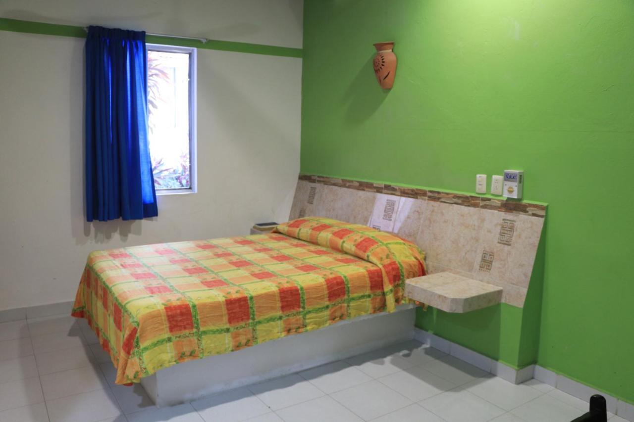 Hotel Quinta Santa Elena Palenque Eksteriør billede